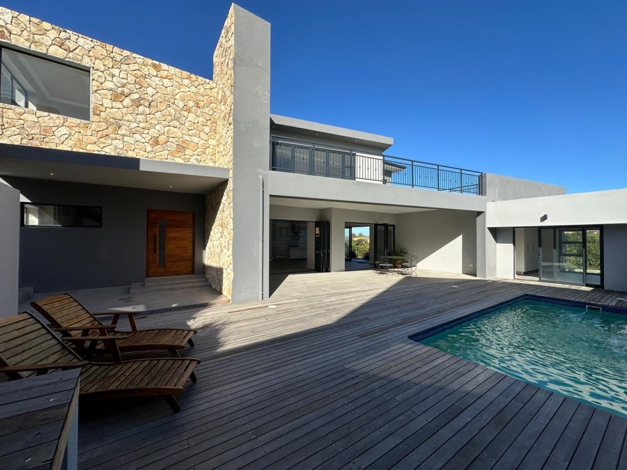 5 Bedroom Property for Sale in Stilbaai Wes Western Cape